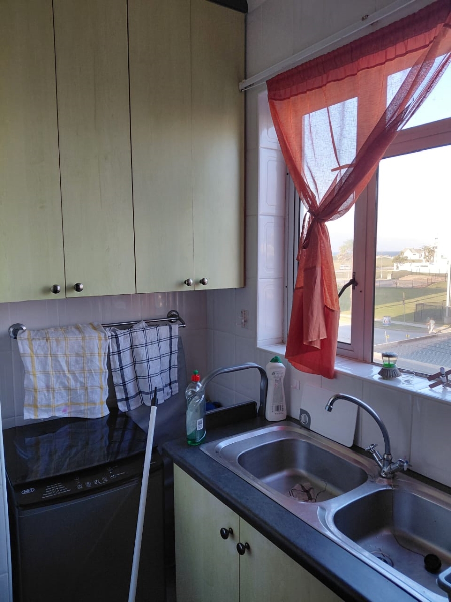 To Let 2 Bedroom Property for Rent in Summerstrand Eastern Cape